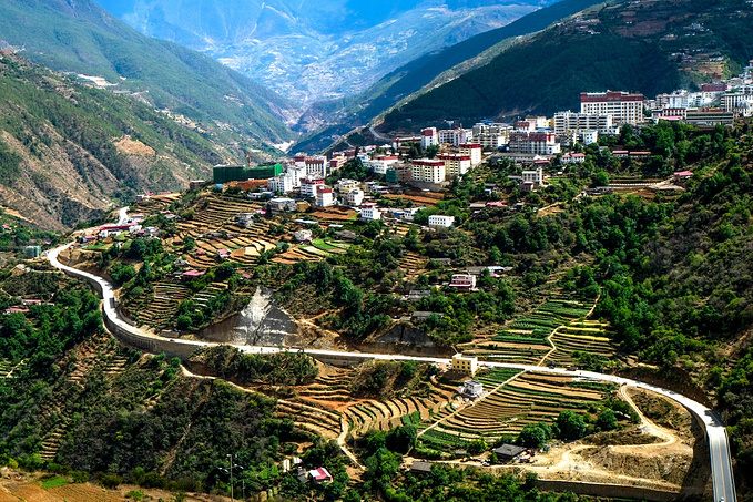 走进凉山寻彝情,踏遍攀西览美景